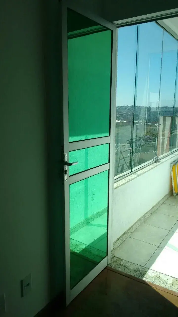 Película Espelhada Verde