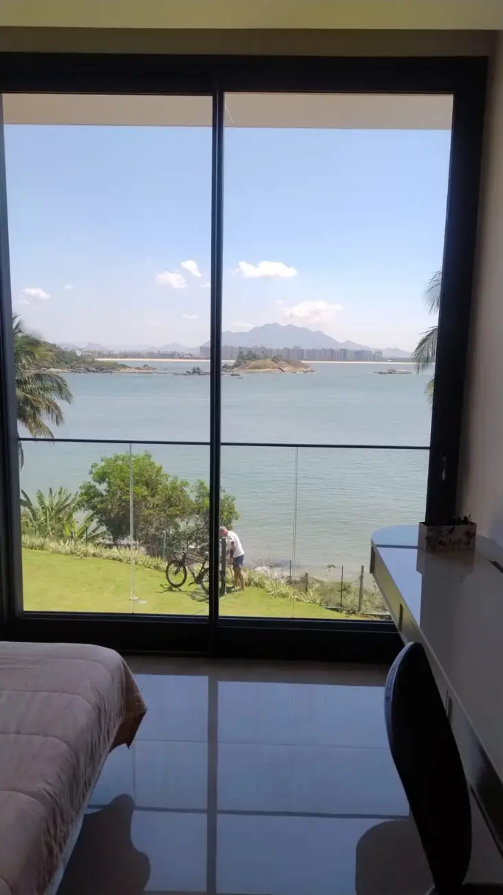Película Transparente aplicada em vidro